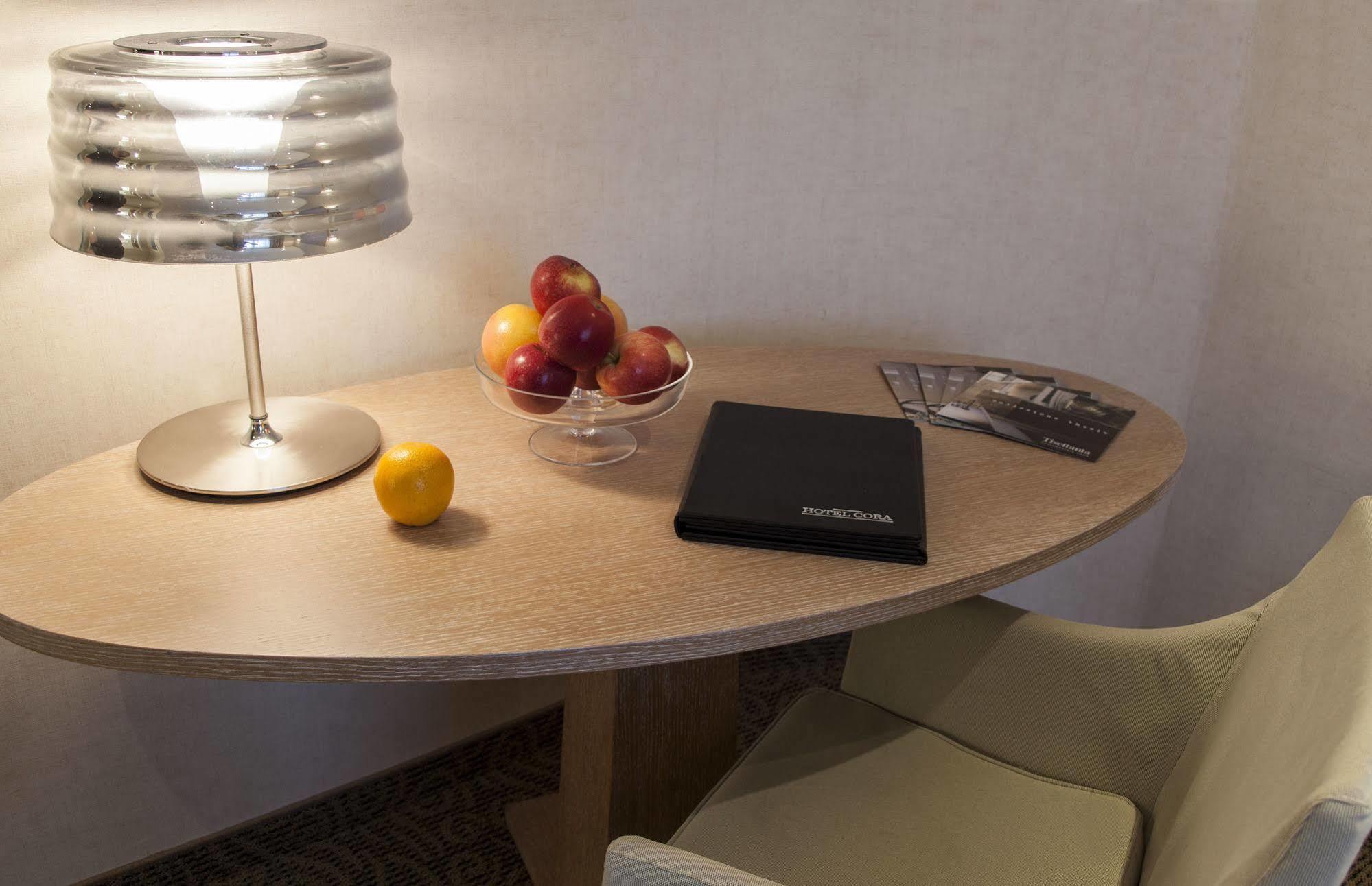 Hotel Cora Carate Brianza Eksteriør billede